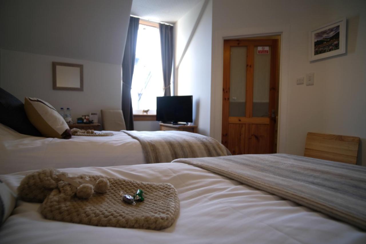 Morlea Bed & Breakfast Дръмнадрочит Екстериор снимка